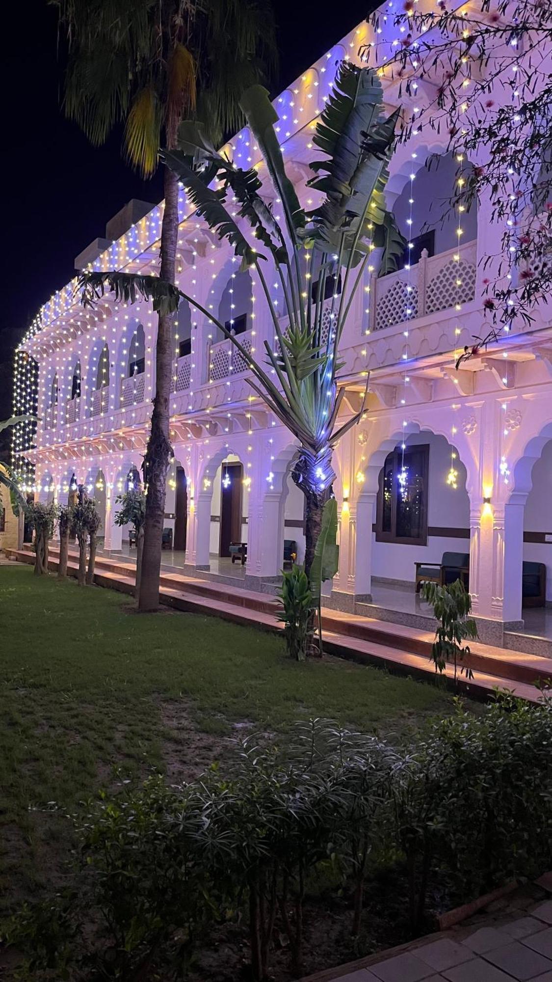 Hotel Sunbird ภารัตปูร์ ภายนอก รูปภาพ