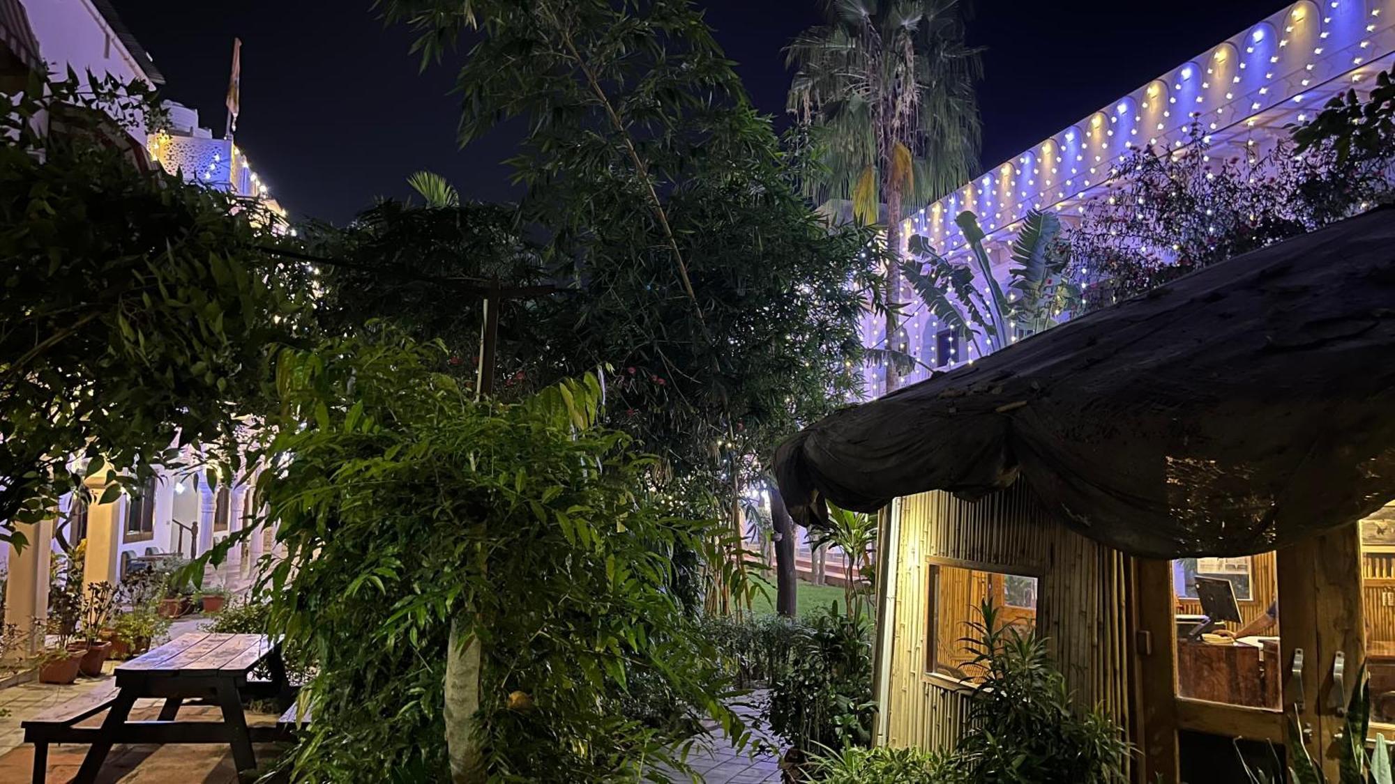 Hotel Sunbird ภารัตปูร์ ภายนอก รูปภาพ