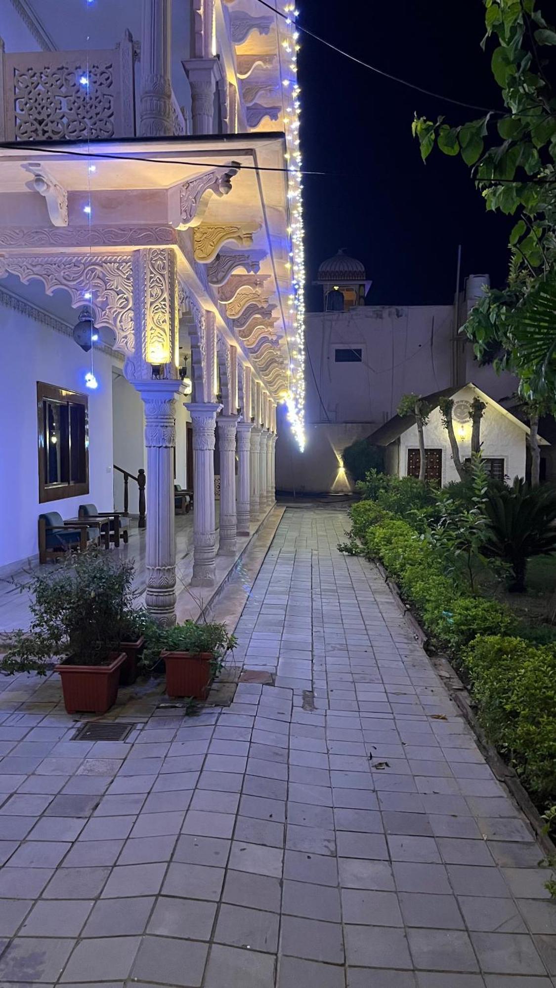 Hotel Sunbird ภารัตปูร์ ภายนอก รูปภาพ