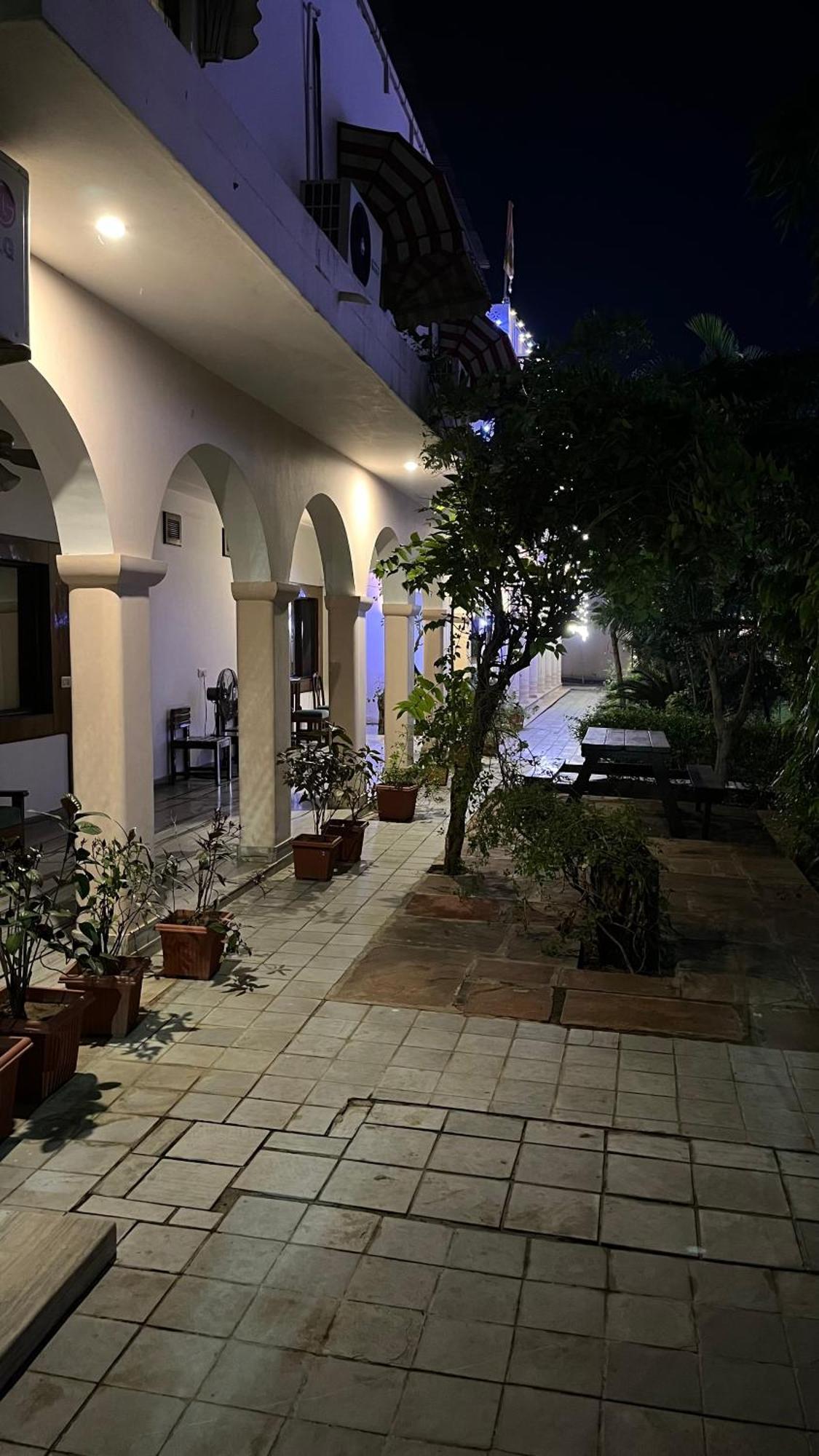 Hotel Sunbird ภารัตปูร์ ภายนอก รูปภาพ